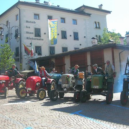 Historic Hotel Ristorante La Stua Cavalese Exteriör bild