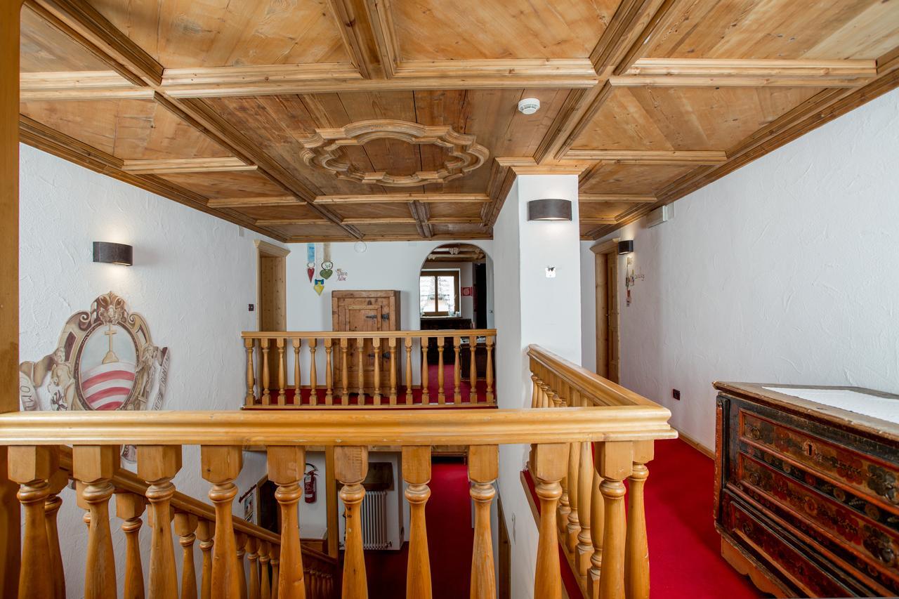 Historic Hotel Ristorante La Stua Cavalese Exteriör bild